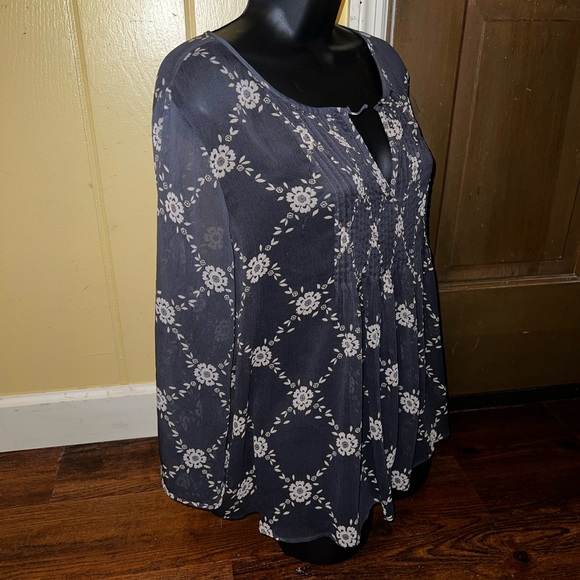 Old Navy Chiffon Sheer Long Sleeve Blouse Dark Gray Cream Floral Size L - Picture 4 of 12